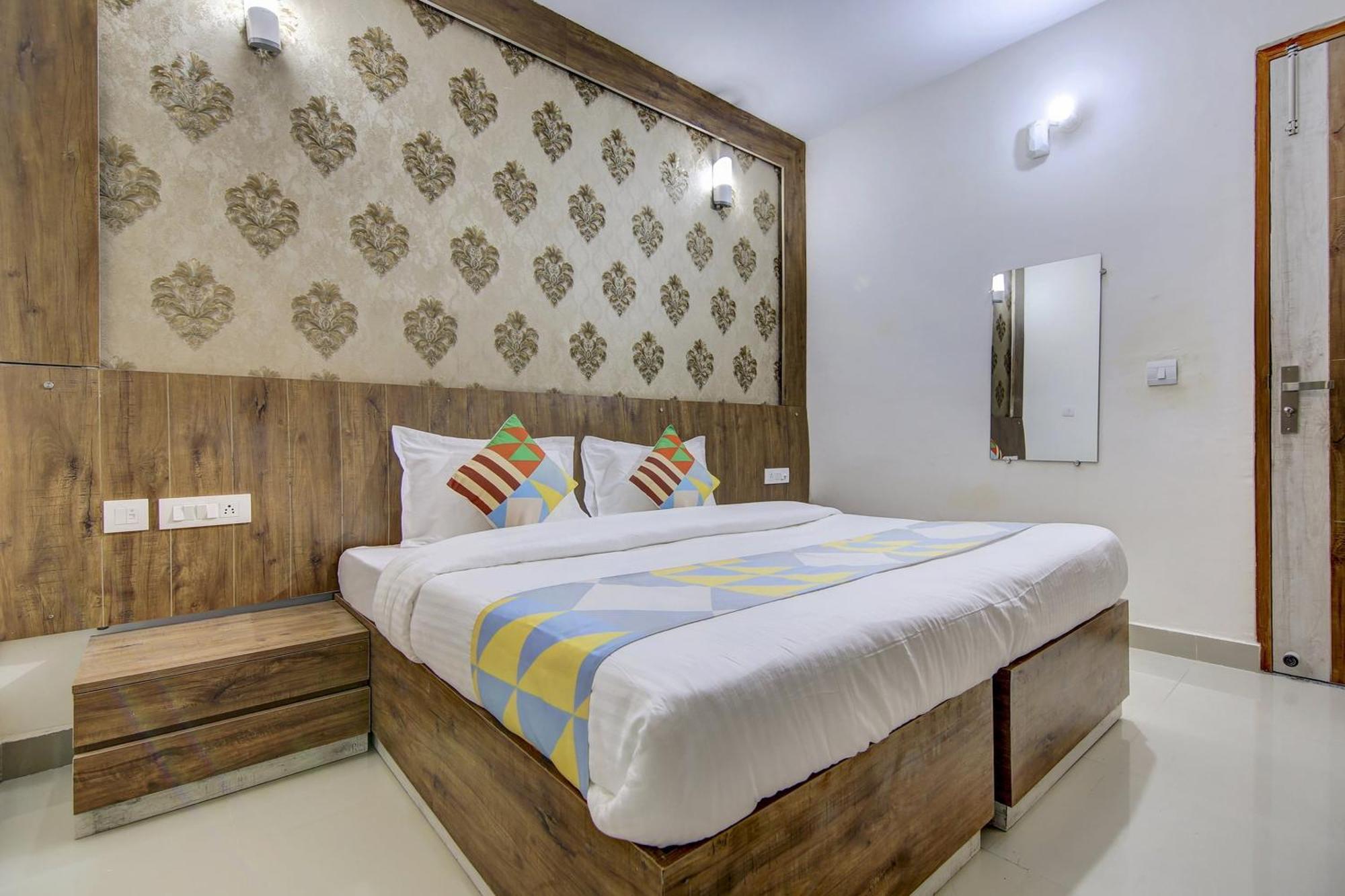 Collection O City Near Prem Mandir Gurgaon Exterior photo
